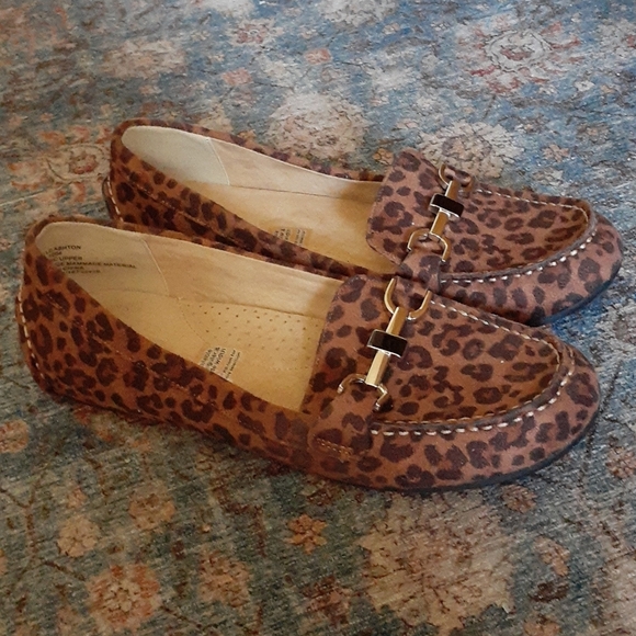 Liz Claiborne - Picture 2 of 8